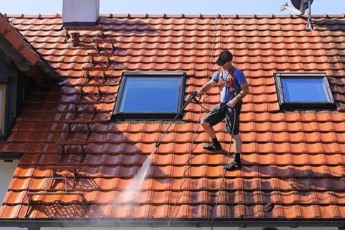 How To Choose The Best Gutter Cleaning Service And Windows